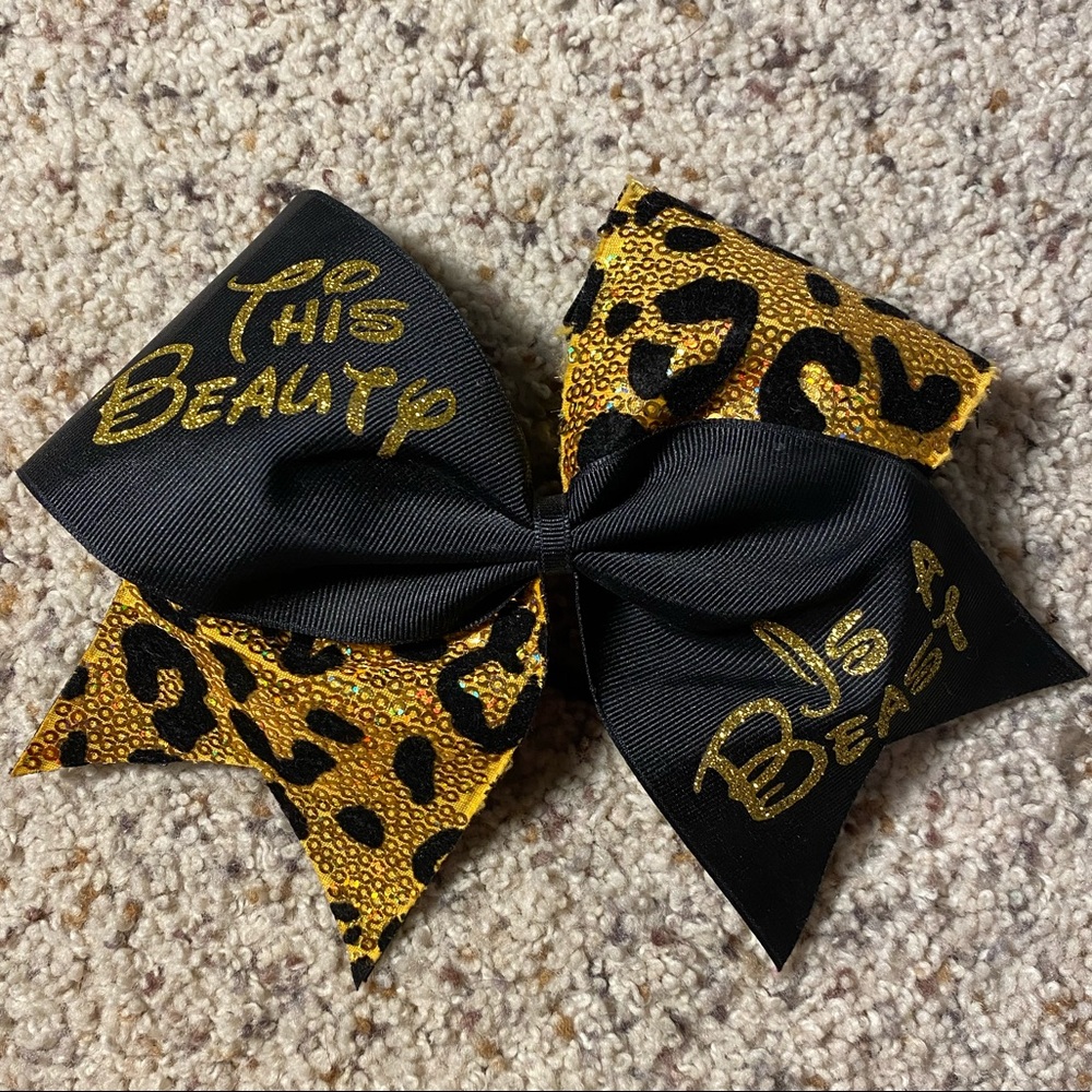 “This beauty is a beast” bow